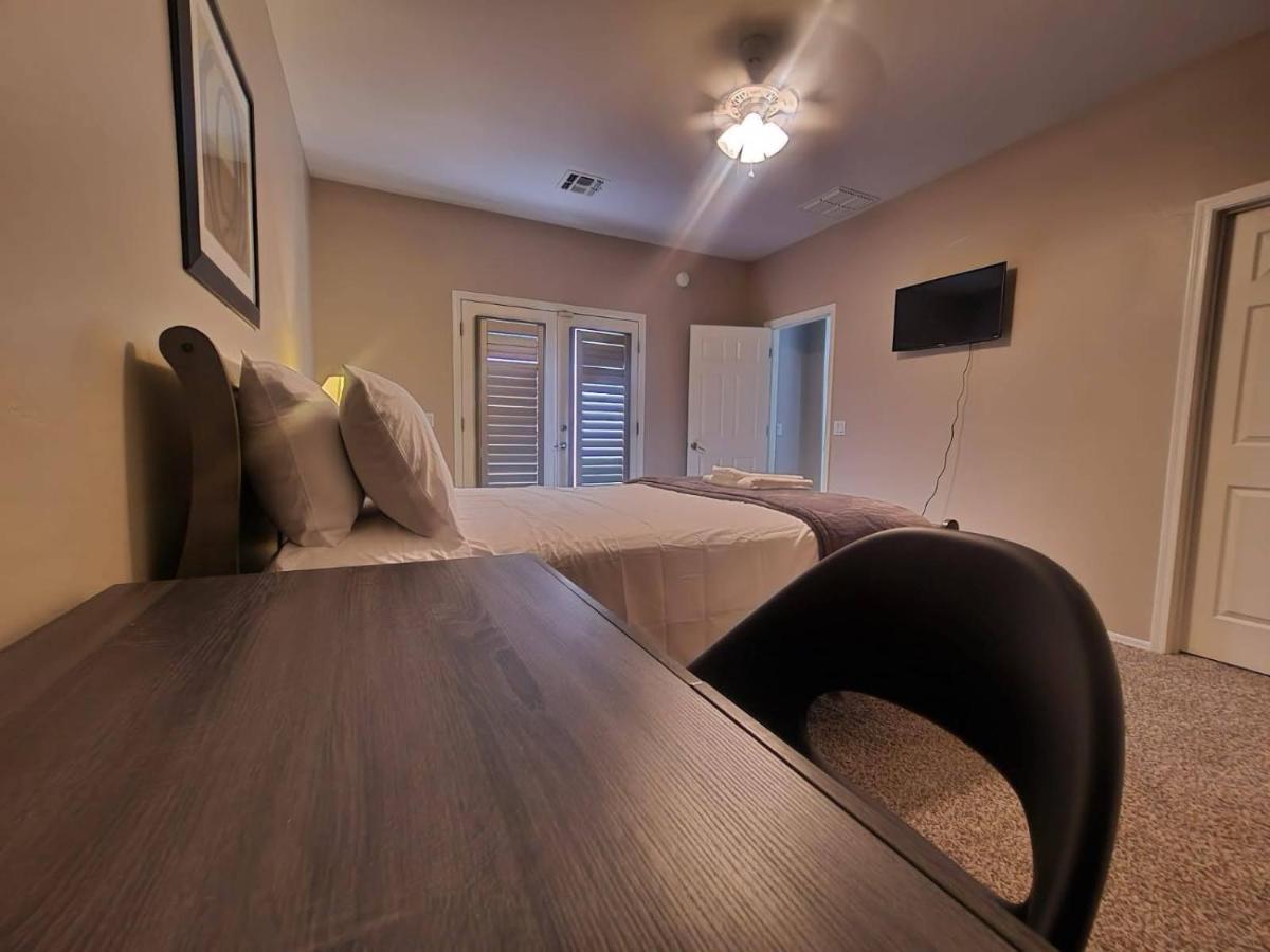 Ii Minutes To Airport And Downtown Privat bolig